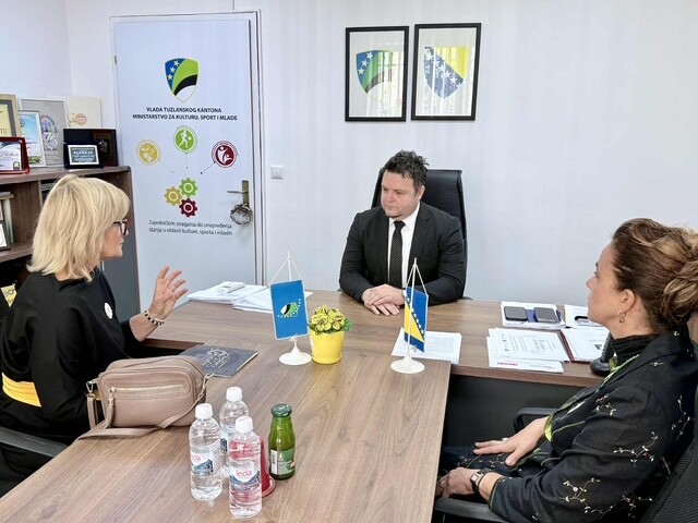 1758722421_68d3f975deea2