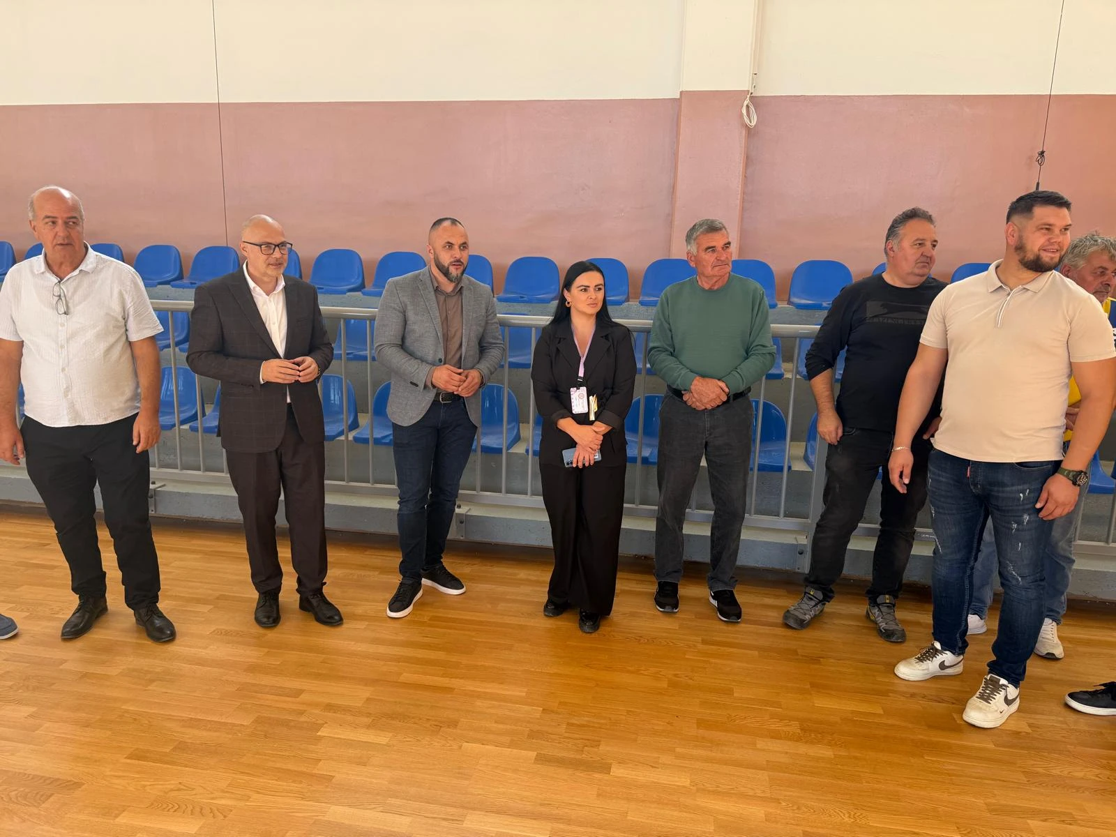 Ministar Omerović posjetio OŠ „Mehmed-beg Kapetanović Ljubušak“ i PŠ „Vučkovci“: Pri kraju izgradnja fiskulturne dvorane u Vučkovcima